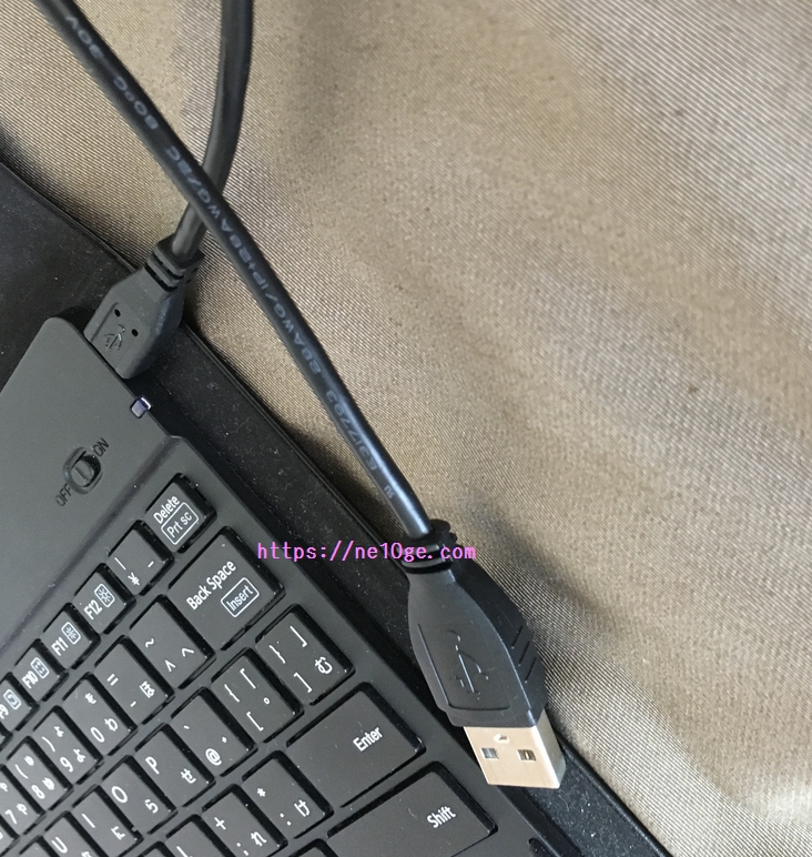 エレコム ワイヤレスキーボード iPad用 TK-CAP01IBK USBはAメスとBメスです