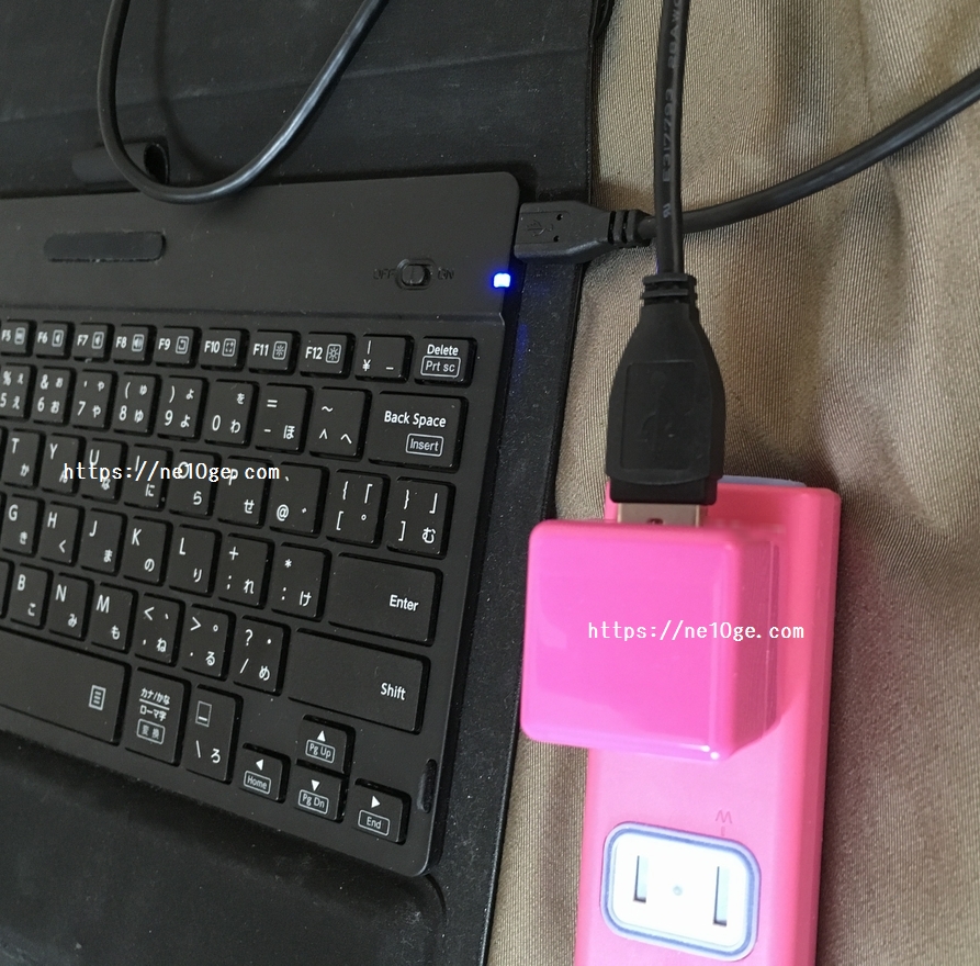 エレコム ワイヤレスキーボード iPad用 TK-CAP01IBK 充電器を用意すると便利です