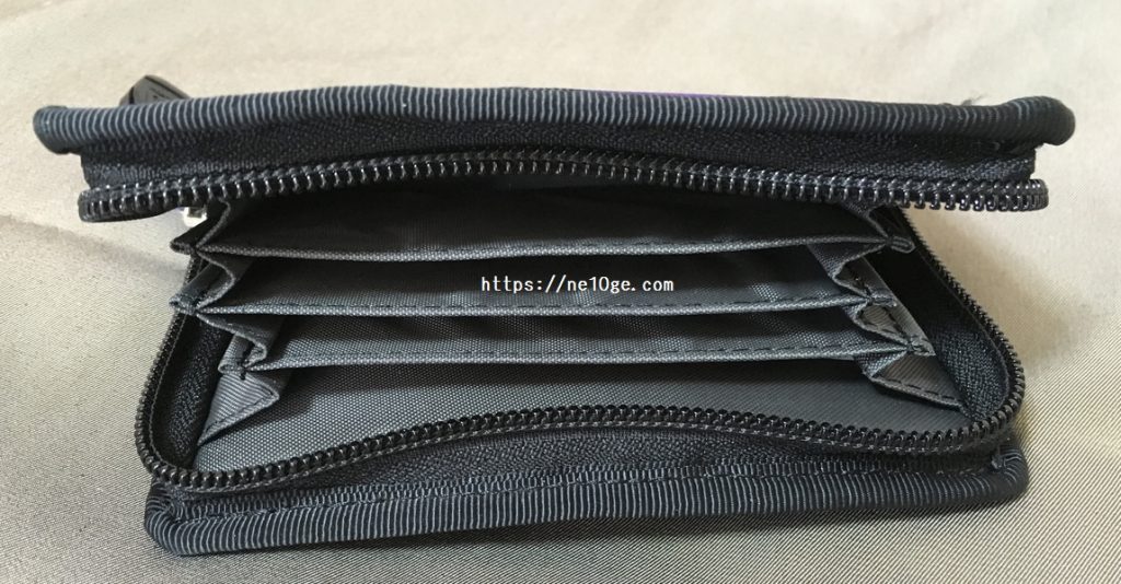 チャムス CHUMS Eco Card Wallet エコカードウォレット カード入れ 中の仕切り