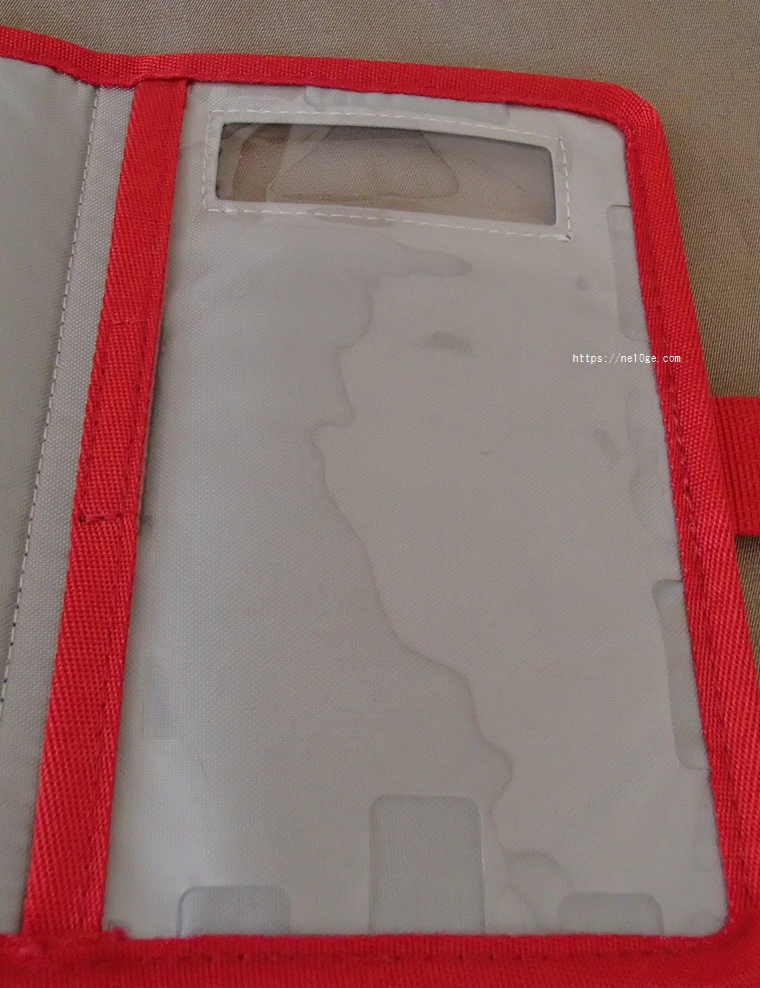 チャムス CHUMS ノートブックスタイルモバイルケーススウェット CH60-2361 スマートフォンを入れる部分